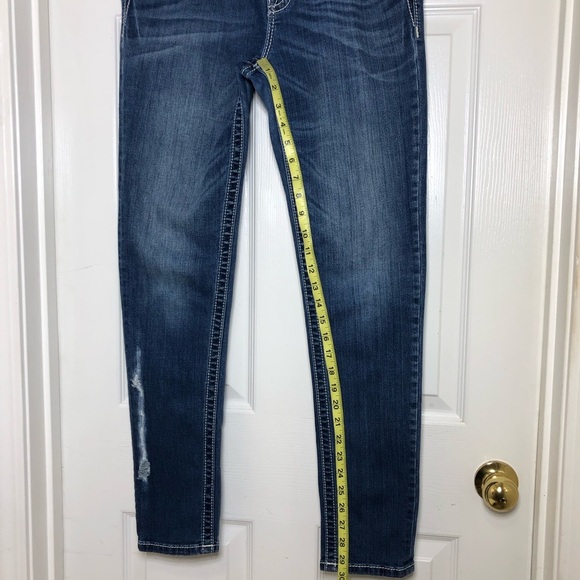 Miss Me Stretchy Distressed Detail Mid Rise Skinny Medium Wash Jeans  29 - Picture 14 of 15